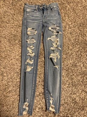 American Eagle Outfitters Light Blue Ripped Skinny Jeans